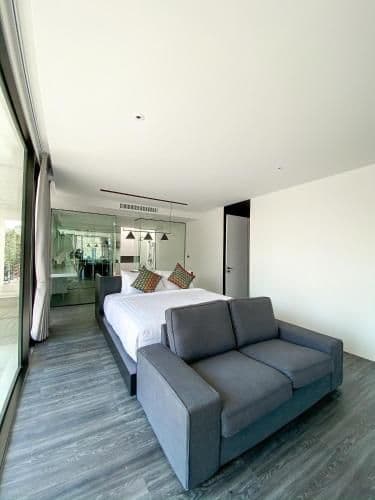 Jacuzzi Suite-1 King Bed