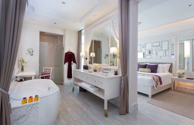 Suite Room (24hrs use of room)