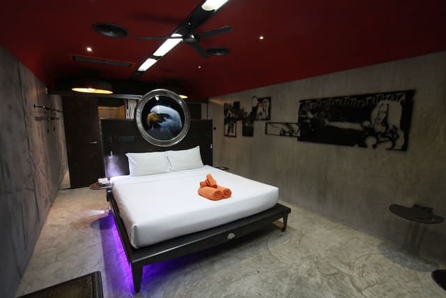 Room (Pool Deluxe)