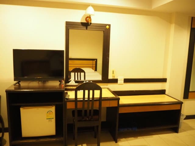 Superior Room (Please show Company ID on check in date)