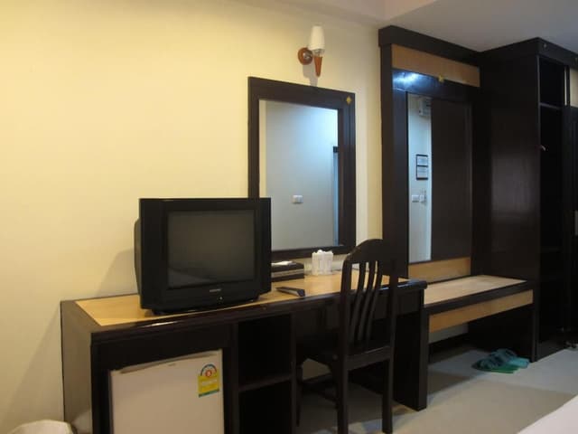 Superior Room (Please show Company ID on check in date)