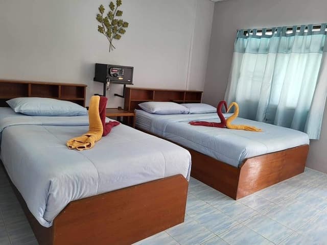 Economy Triple Room