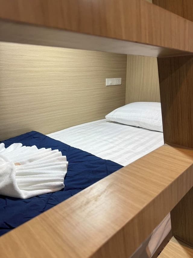 Bed in 8-Bed Mixed Dormitory Room