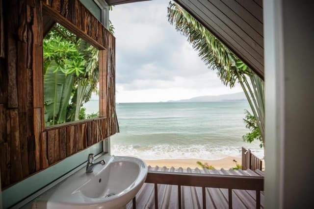 Family Room, 3 Bedrooms, Pool Access, Beach View