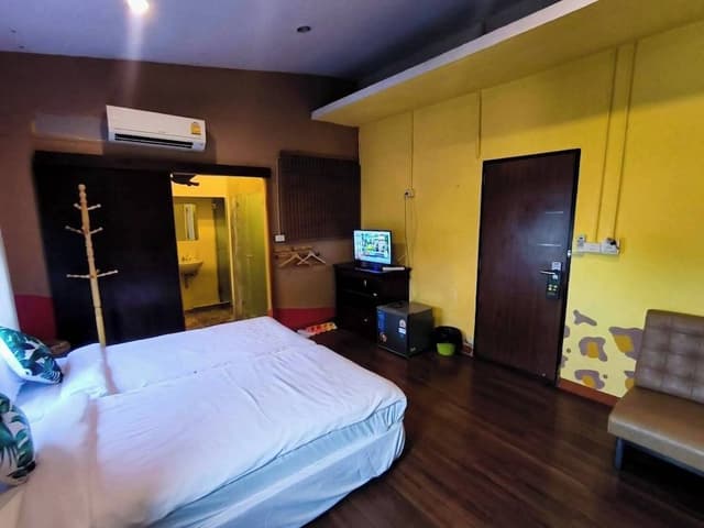 Family Room, 1 Bedroom