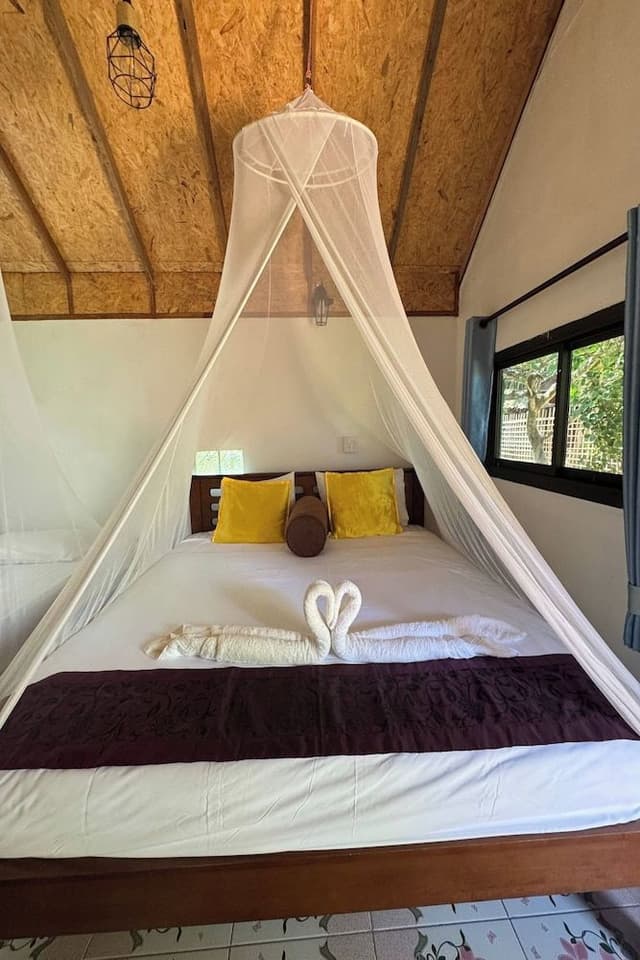 Family Room (Aircon 3 Person)