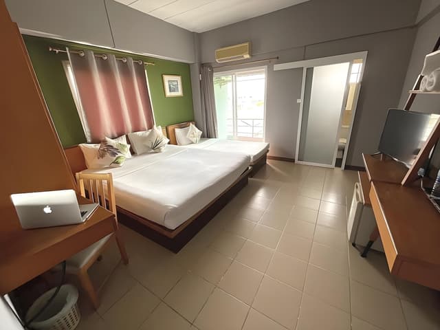 Deluxe Triple Room