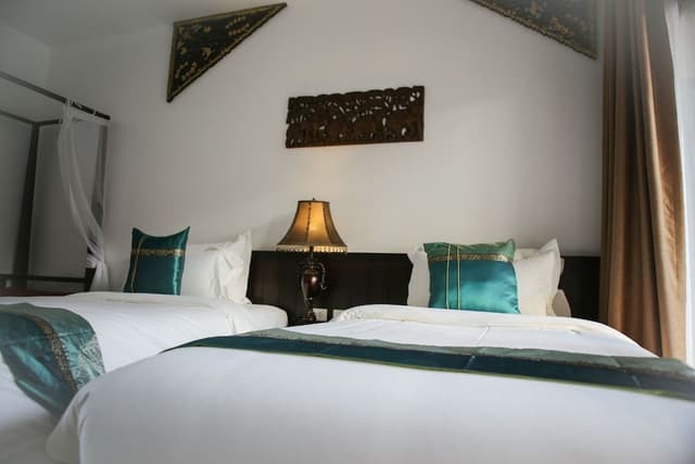 Deluxe Twin Room with Pool Access