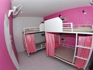 Alena Dorm Room1