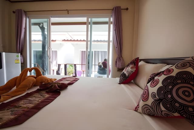 Deluxe Double Bed