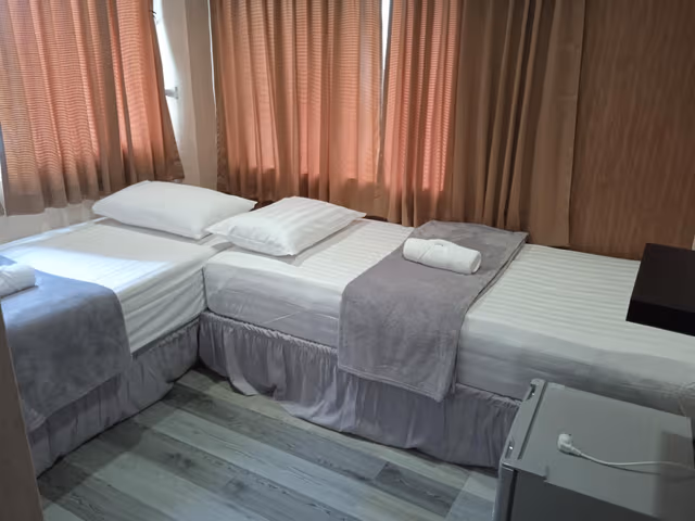 Feature Twin Room