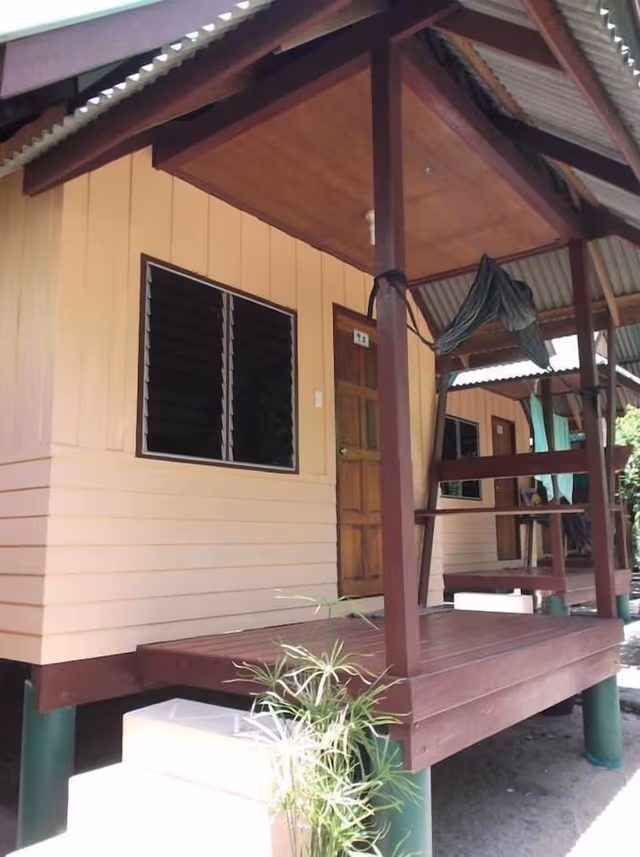 Fan Bungalow