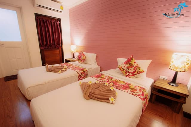 Superior Twin bed