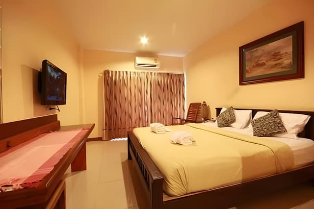 Standard Double Bed