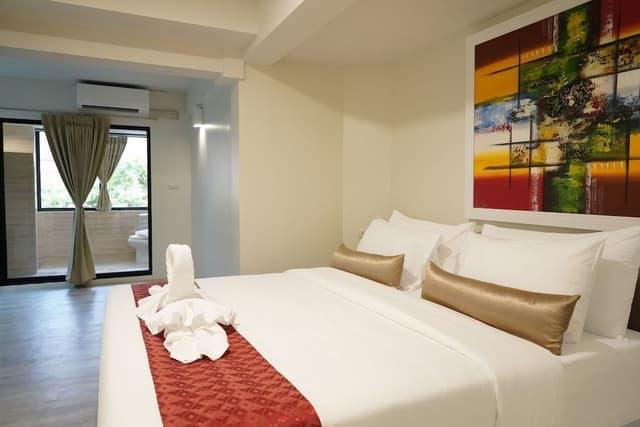 Deluxe Double Room with Window