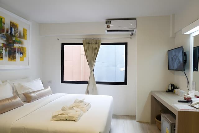Superior Double Room with Window