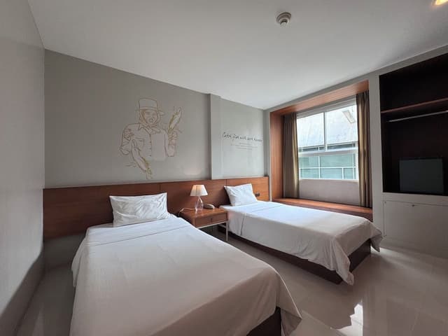 Standard Twin Room