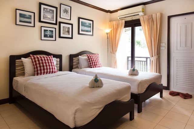 Standard Twin Room