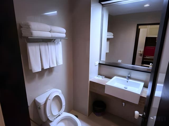 Super Deluxe Room with City View