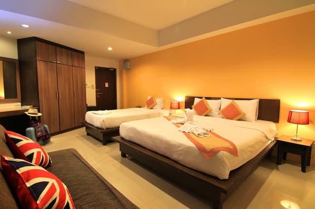 Deluxe Family Room