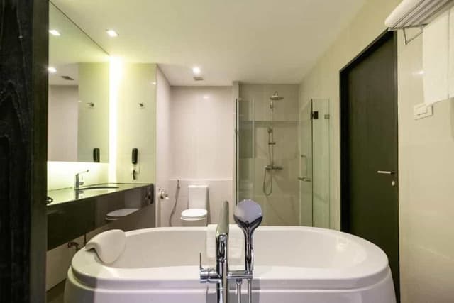 Supreme Pool View Room