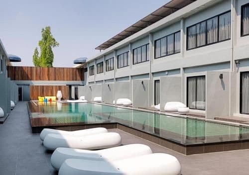 Pool Access Room