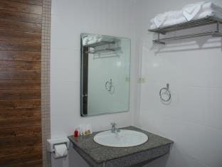 Patong Budget Rooms0