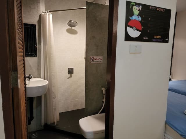 Standard Twin Room (No Balcony