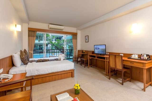 Superior Room, Pool View