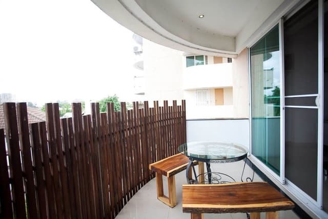 Deluxe 1 Bedroom Apartment