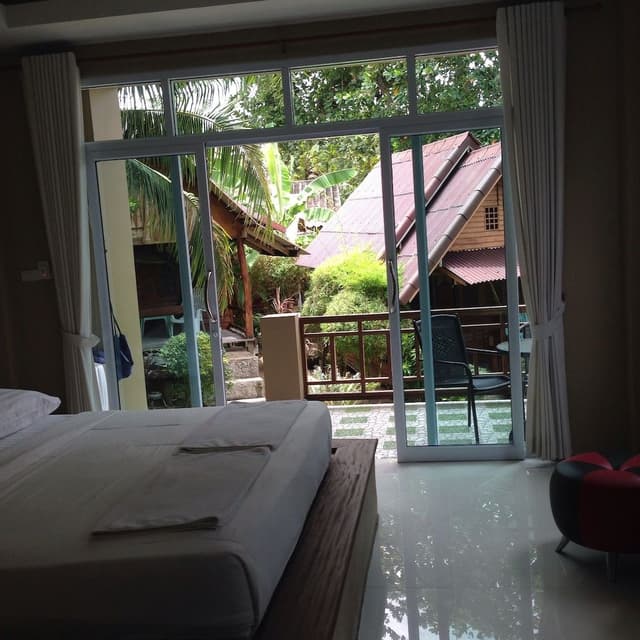 Deluxe Room, 1 Double Bed, Garden View