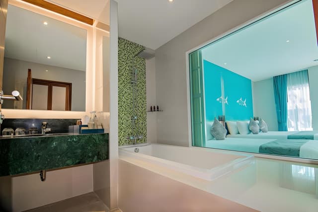 Deluxe Family Room