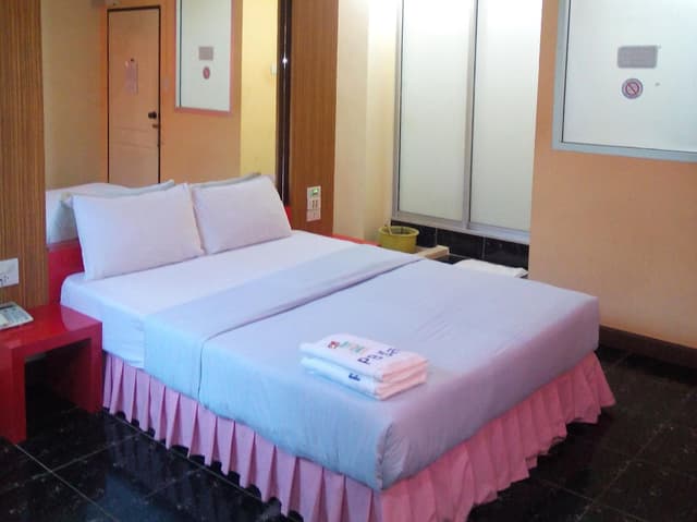 Standard Double Bed