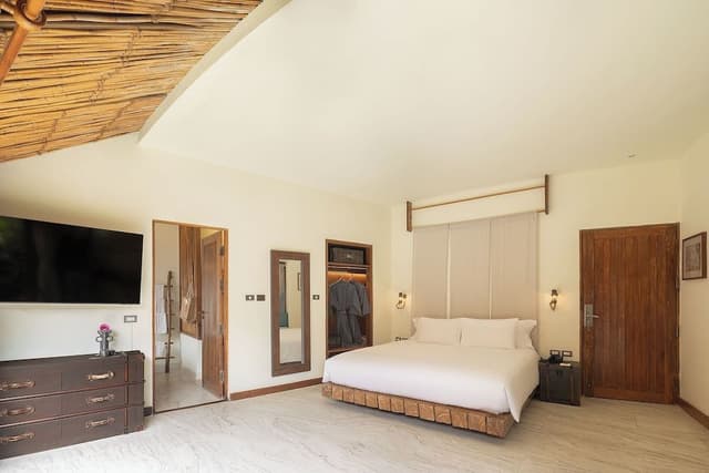 Pool Access Villa (24-Hours Use of Room)