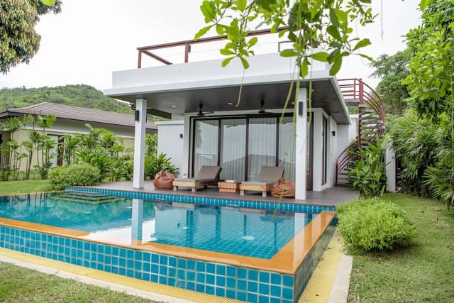 2 Bedrooms Pool Villa