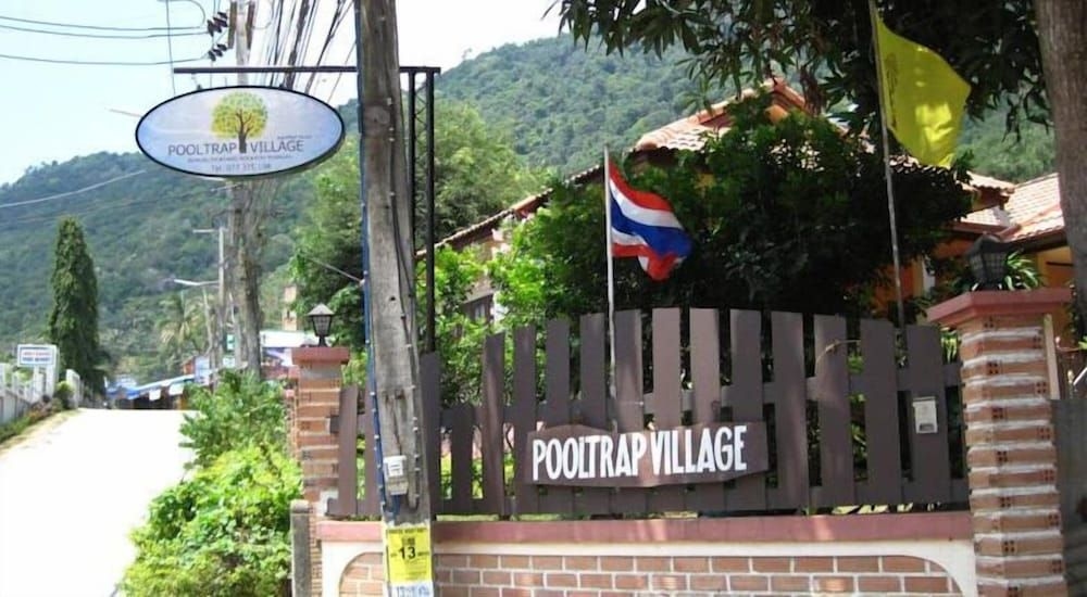 Pooltrap Village Bungalow2