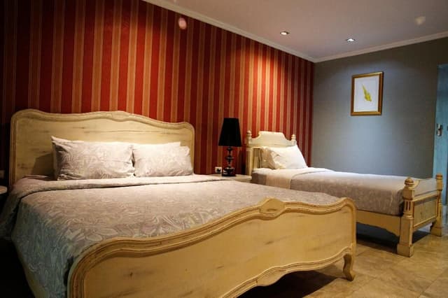 Grand Deluxe Triple