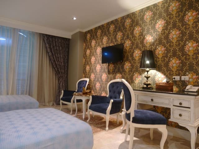 Grand Deluxe Twin Room