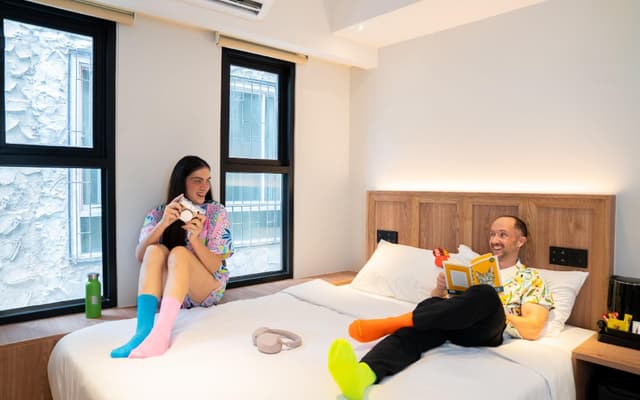 The Upgrade - Deluxe Queen Room