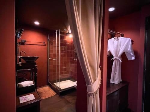 Queen Loft Suite