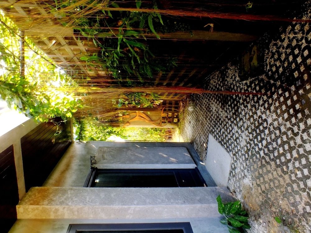 The Cave Studio Samui4