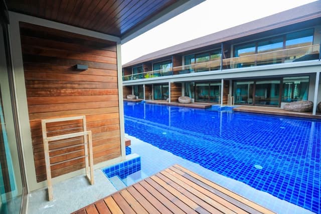Deluxe Pool Access Double Room