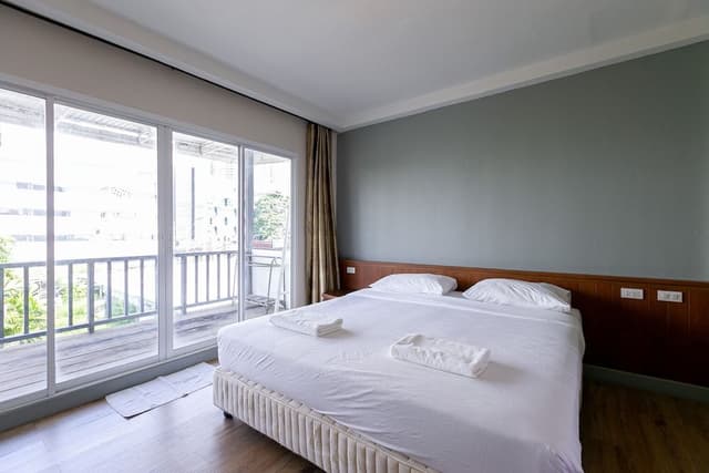 Deluxe Room, Balcony