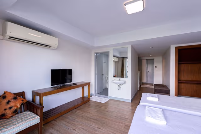 Triple Room