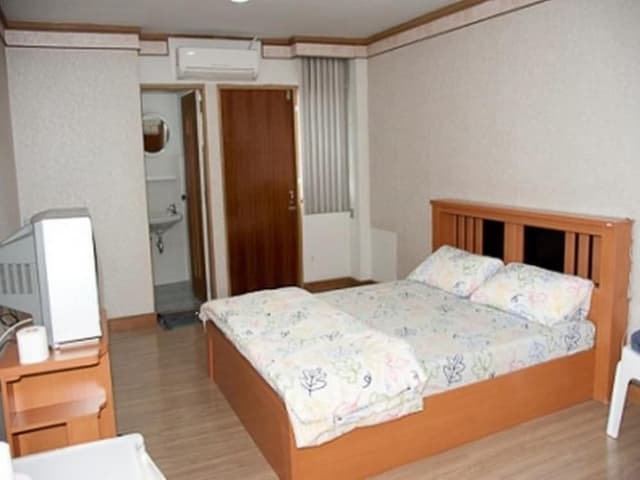 Studio, 1 Bedroom