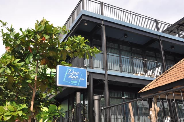Bed in 4-Bed Mixed Dormitory Room with Sea View