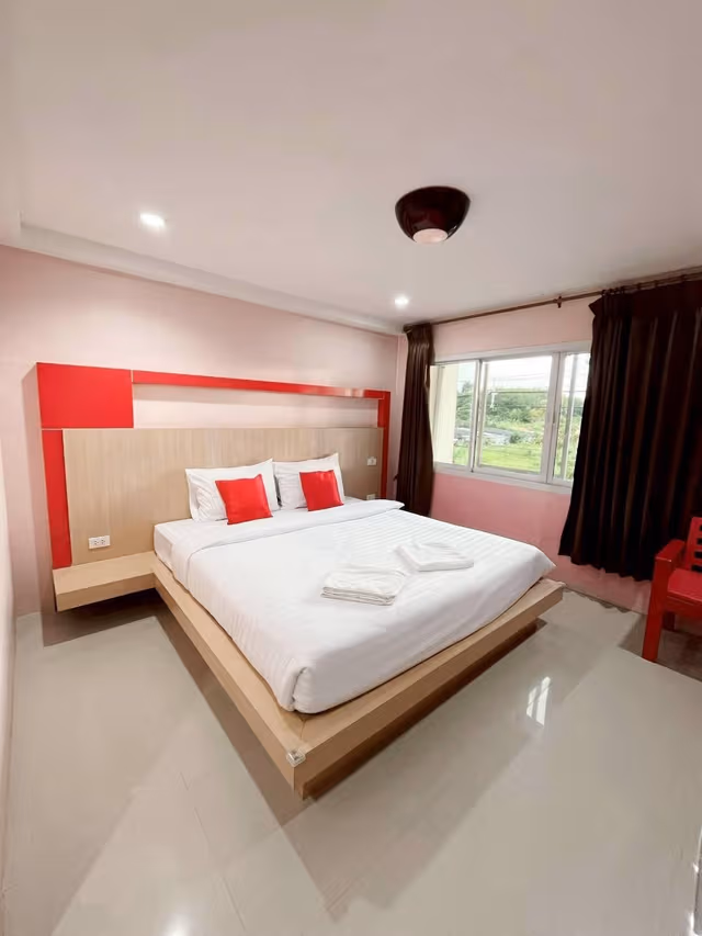 Deluxe Double Bed