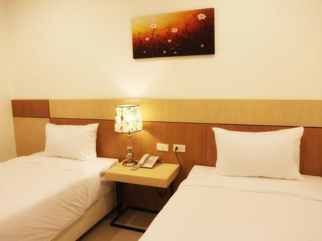 Standard Twin Room