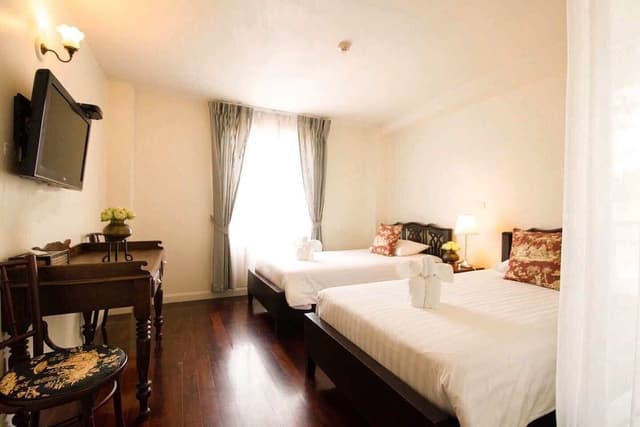Deluxe Twin Room