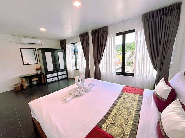 Premium Double Room, Pool Access